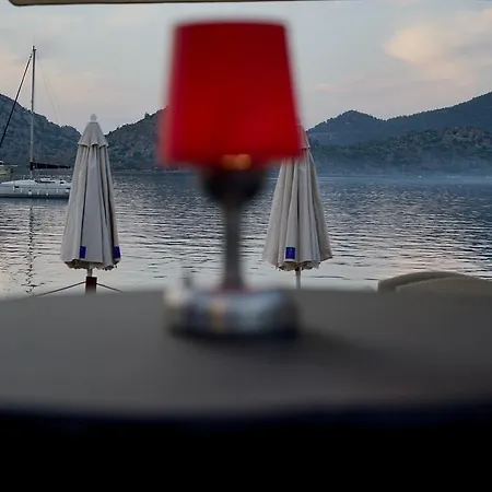 Hotel Piano - Adults Only *