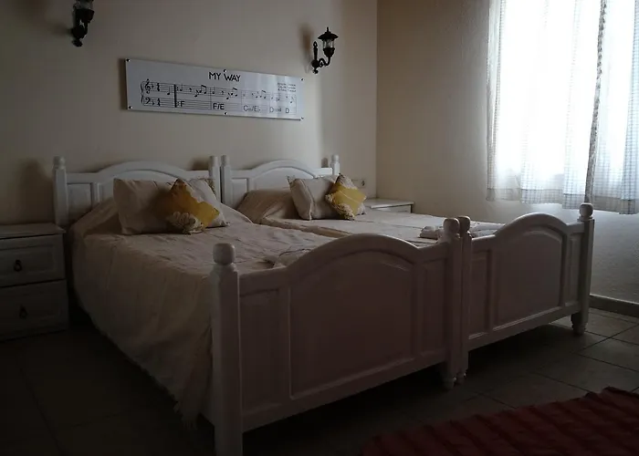 Piano - Adults Only السليمية